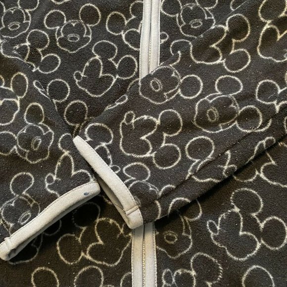 2 x Uniqlo kids jackets size: 130cm - Picture 6 of 9